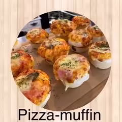 Hartige pizza-muffins met kaas en kruiden